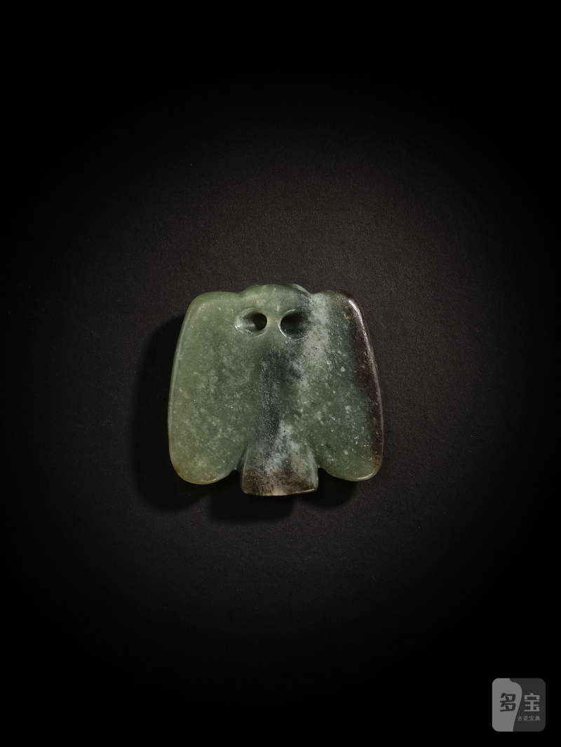商　玉鳥形佩 | A JADE BIRD-FORM PENDANT - 图4